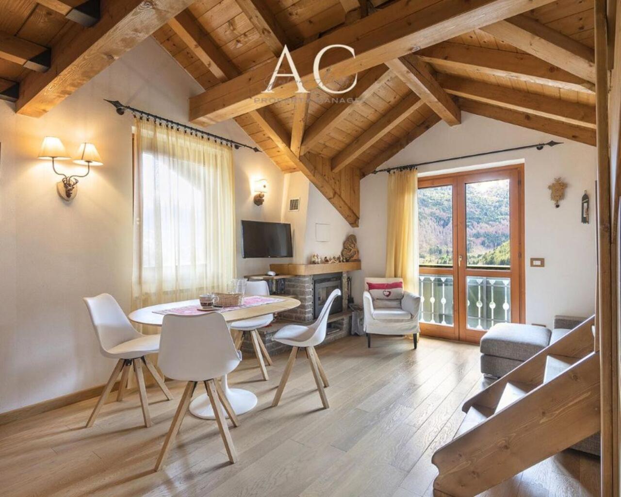 Sunshine Apartment Vione Bagian luar foto