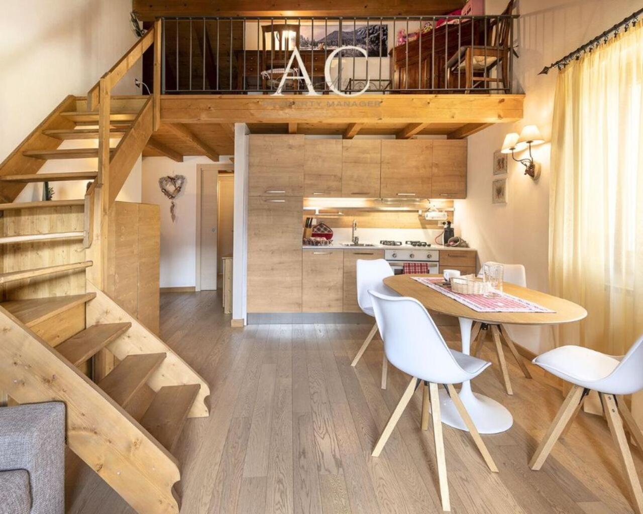 Sunshine Apartment Vione Bagian luar foto
