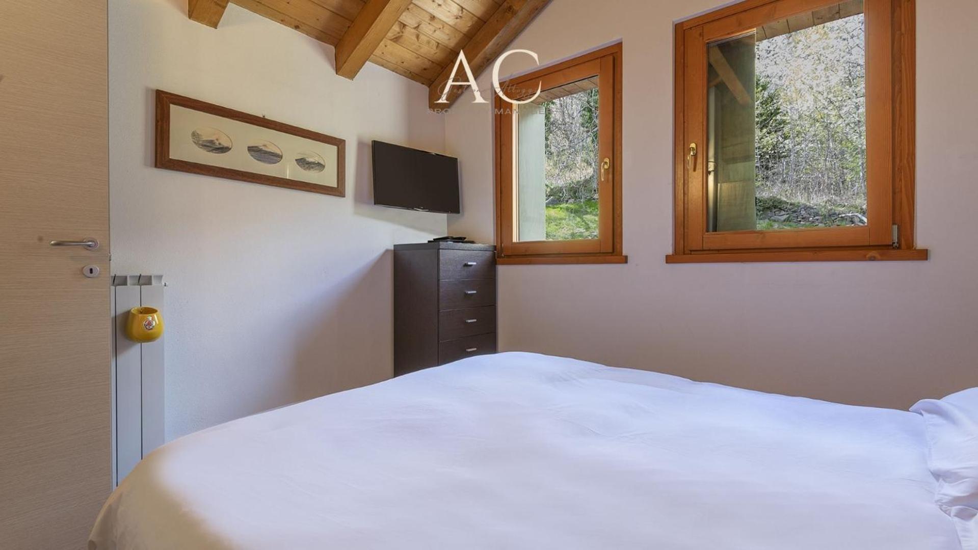Sunshine Apartment Vione Bagian luar foto